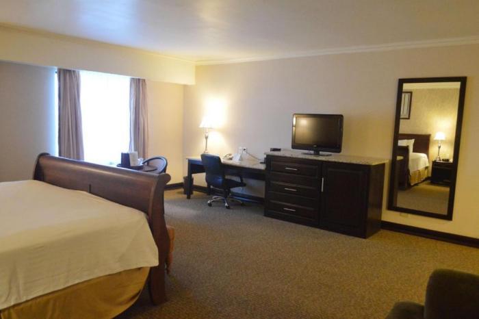 Best Western Plus Nuevo Laredo Inn & Suites Стая снимка